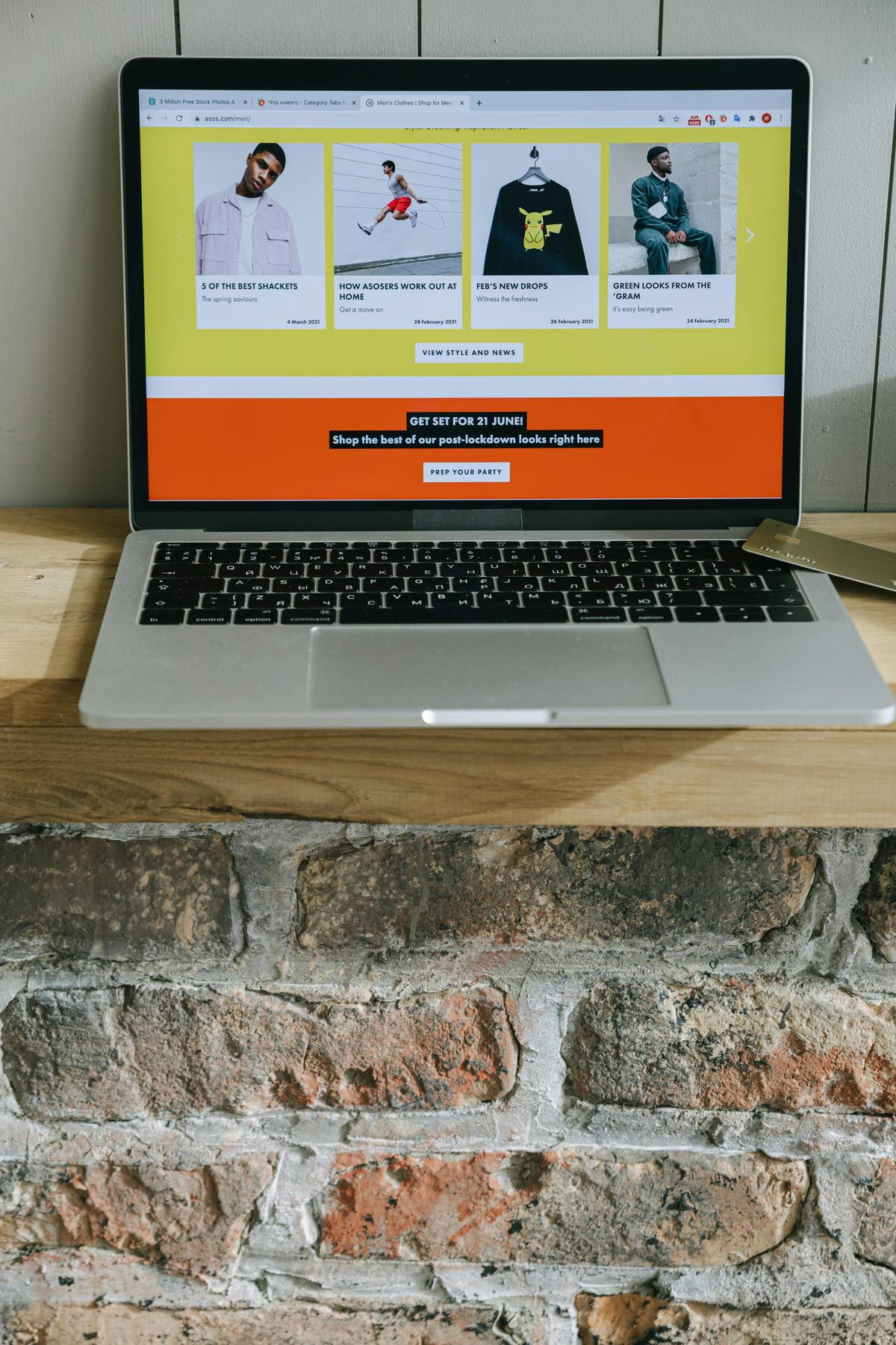 E-commerce retail platform